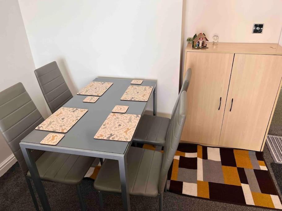 Lincoln View Sleeps 4 Balcony Self Check-In Apartamento Exterior foto