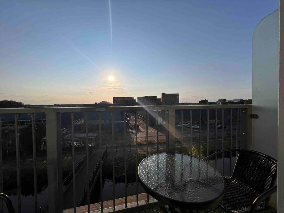 Lincoln View Sleeps 4 Balcony Self Check-In Apartamento Exterior foto